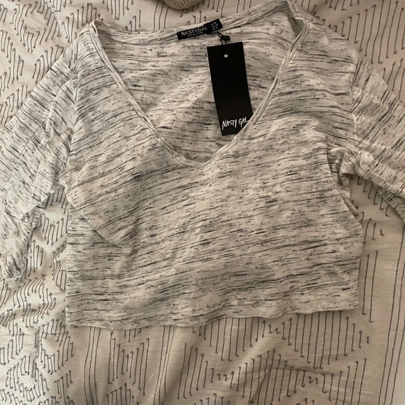 Cropped Short Sleeve shirt - Picture 2 of 2